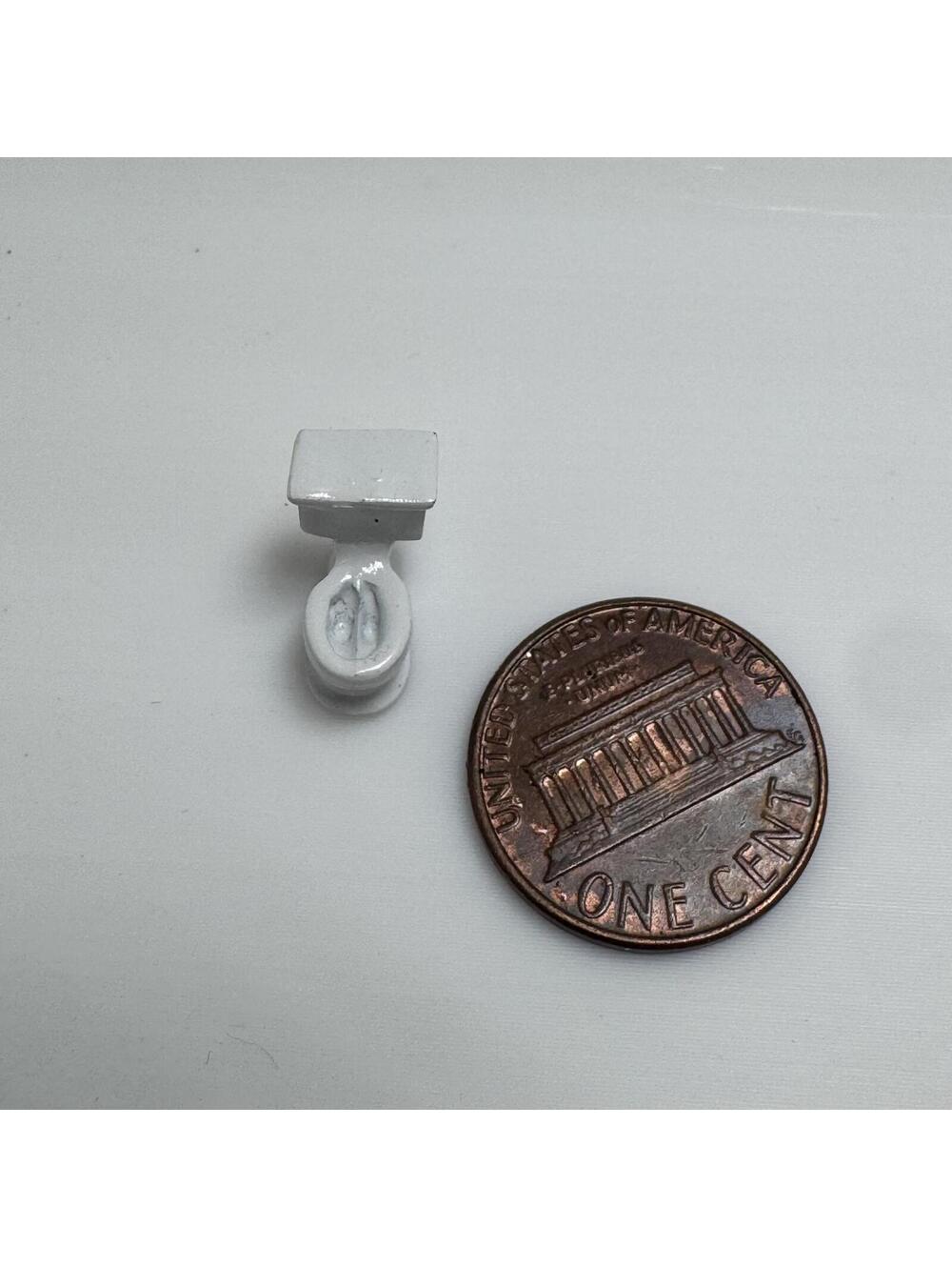 Mini Metal Toilet White Commode Dollhouse Bathroom Diorama Fairy Garden
